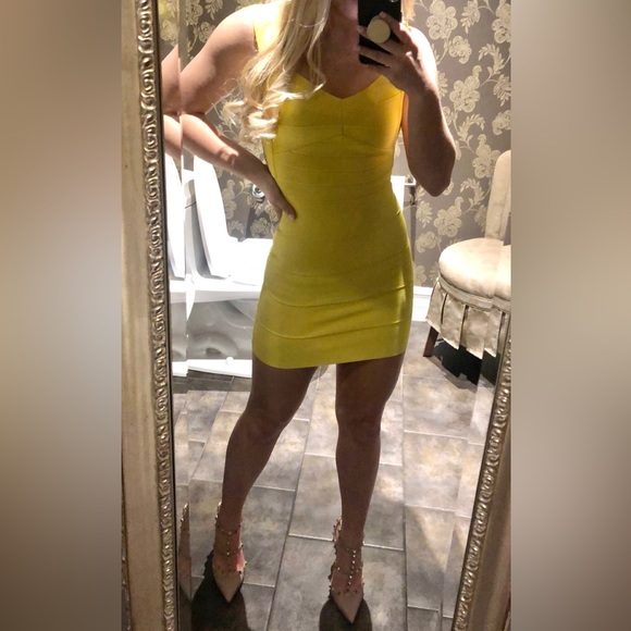 Herve Leger - Yellow Backless Bandage Dress - Size XS - Picture 2 of 6